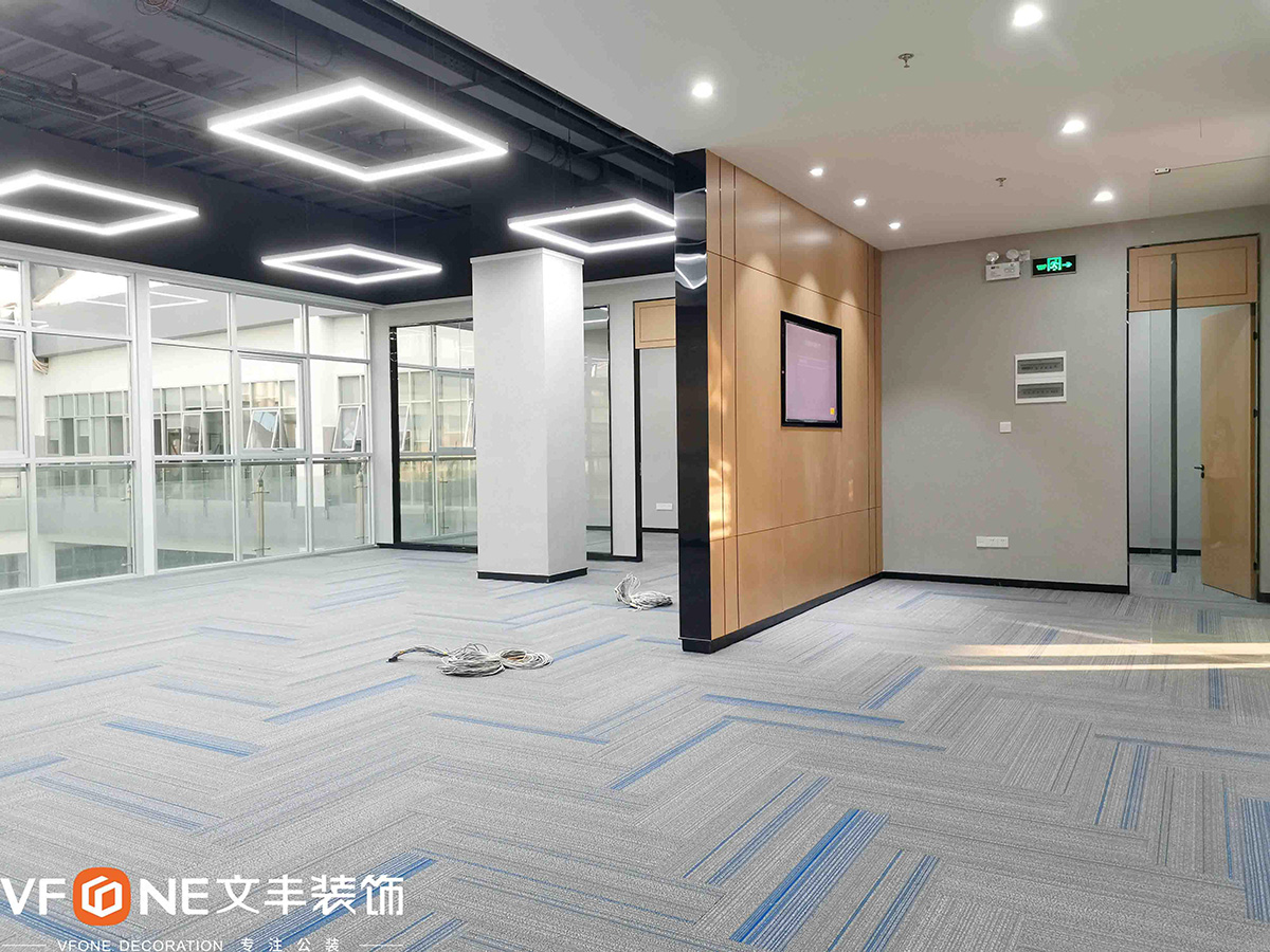 辦公室裝修哪家好-深圳辦公設計裝修工裝公司-冬雨季施工技術措施